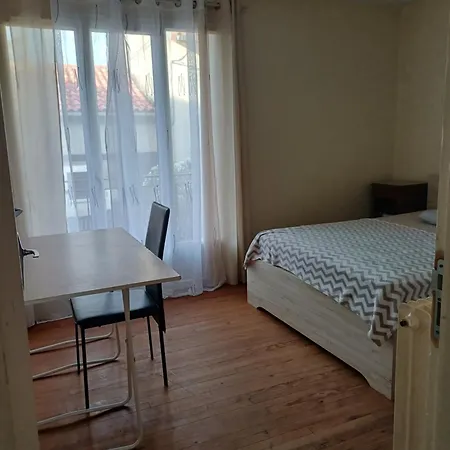 Bed and breakfast Dans T4